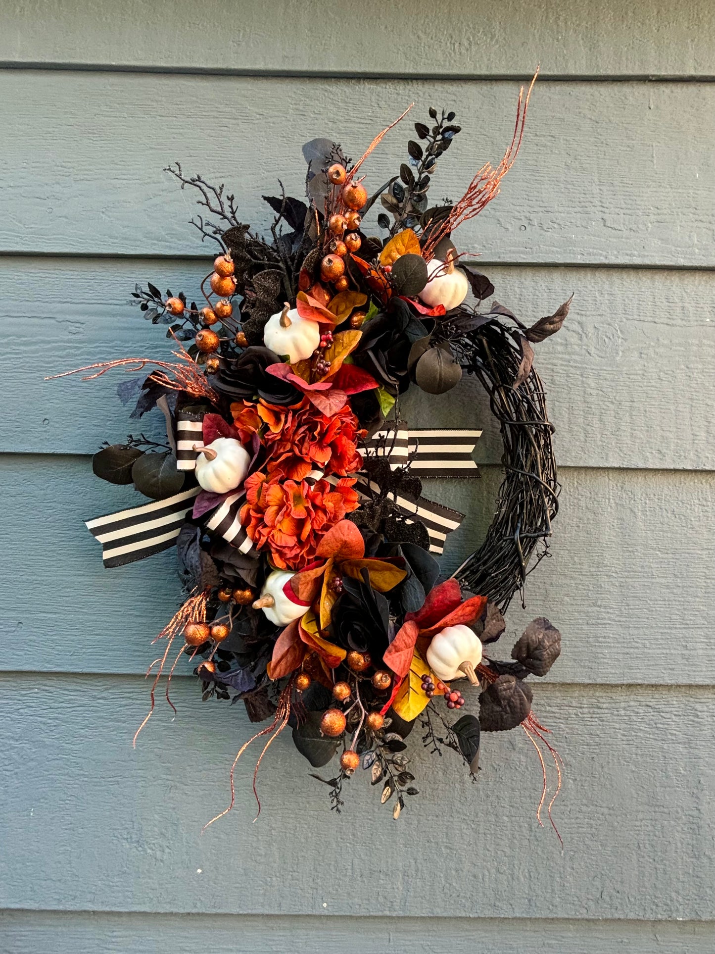 Black Bat Floral Halloween Wreath