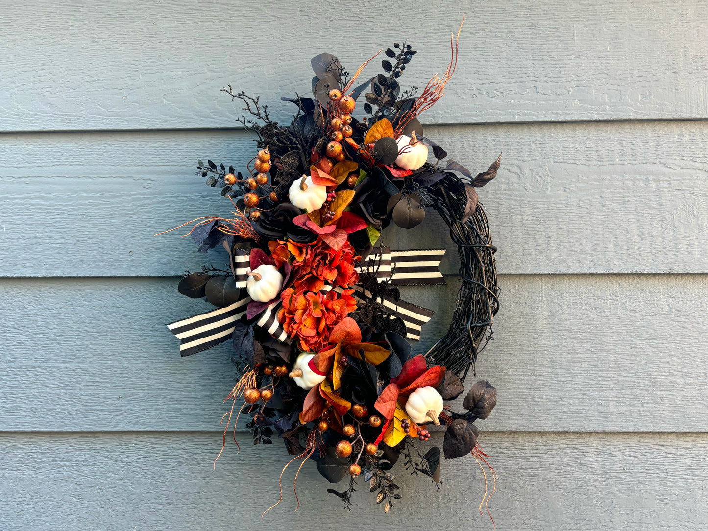 Black Bat Floral Halloween Wreath