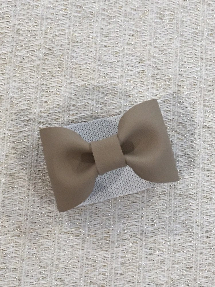 faux leather napkin rings, summer napkin rings, bow napkin rings, fall napkin rings, tan napkin rings, bow napkin holder