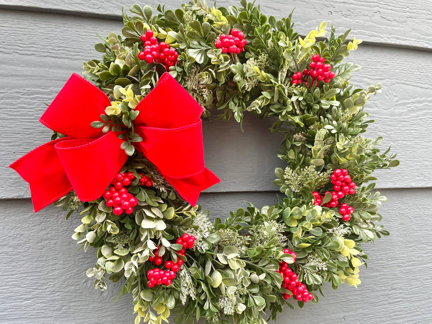 Frosted eucalyptus red berry Christmas wreath, red berry eucalyptus winter wreath, frosted pine eucalyptus wreath, boxwood berry wreath