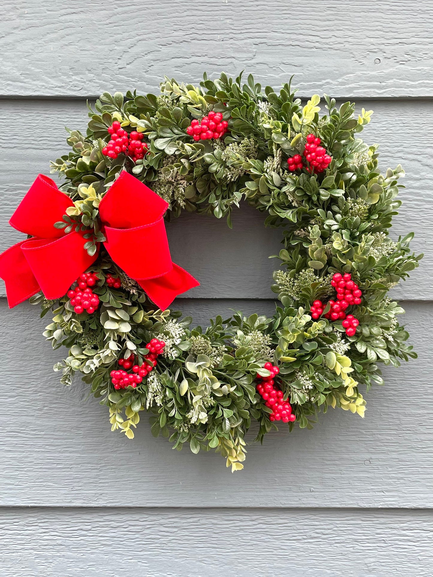 Frosted eucalyptus red berry Christmas wreath, red berry eucalyptus winter wreath, frosted pine eucalyptus wreath, boxwood berry wreath